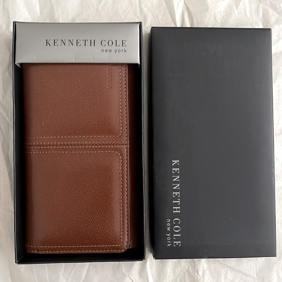 Kenneth Cole NY Wallet - Picture 1 of 4